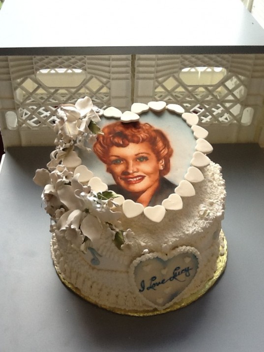From the Frances Kuyper Cake Collection at SoFab