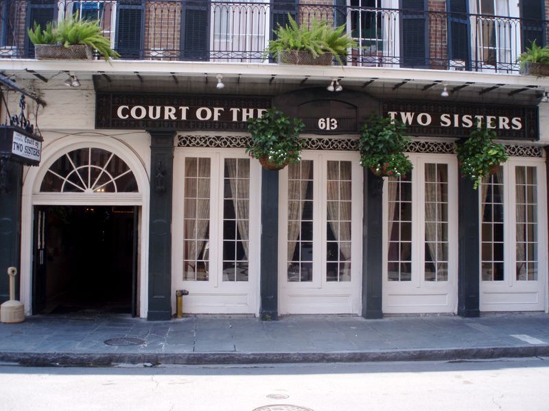 Court of the Two Sisters