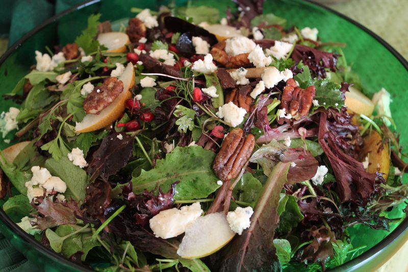 Holiday Salad with Asian Pears, Pomegrante Seeds Spiced Pecans and Blue Cheese